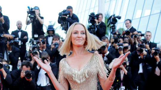 Uma Thurman  pred záverečným ceremoniálom...