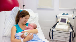 Sobášnosť stúpla, varovná je plodnosť