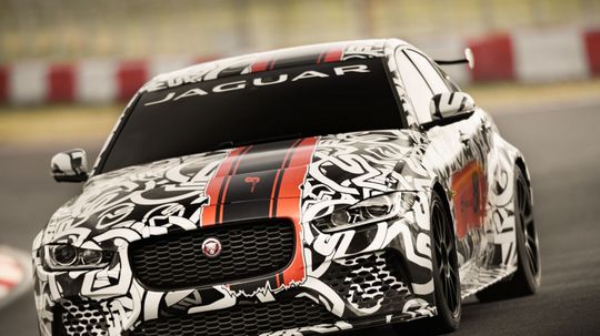 Jaguar XE SV Project 8 - 2017