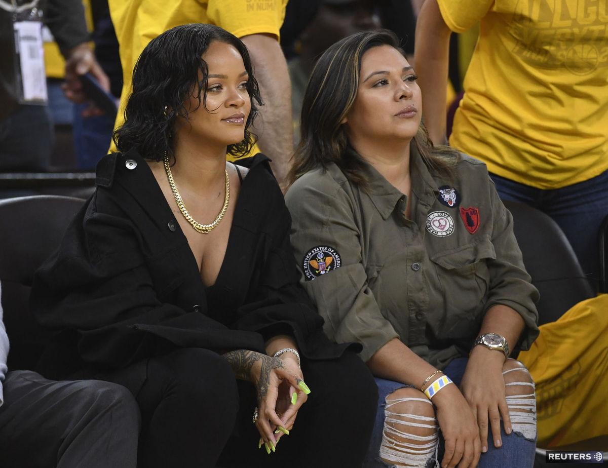 Rihanna na zápase medzi "Golden State...
