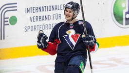 Slovan sa zbavuje hráčov. Zmluvy ukončil aj Mikúšovi a Řepíkovi