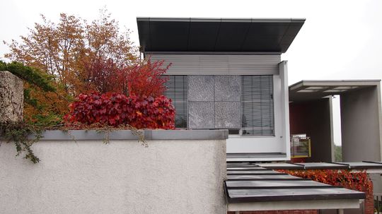 Postmoderná vila Vlnovka od Jiřího Závodného z...