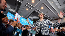 Mayová v predvečer volieb zopakovala, že iba ona zaručí dobrý brexit