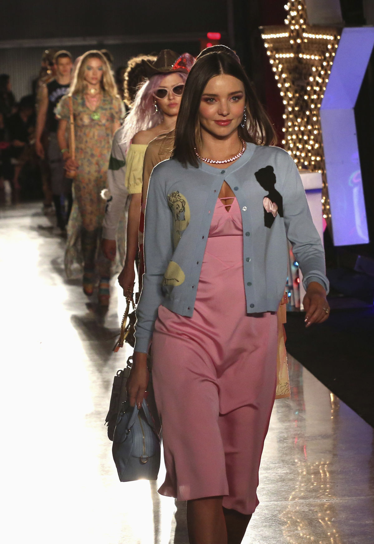 Topmodelka Miranda Kerr na prehliadke značky...