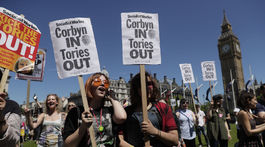 Mayová sa ponáhľa. Na záchranu jej to nemusí stačiť