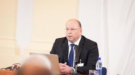 Kto ako hlasoval, nemôže mať vplyv na RTVS, tvrdí Rezník