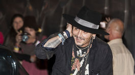 O peniaze mal Johnnyho Deppa oberať aj jeho advokát 