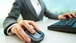 Práce oproti vlaňajšku ubudlo, rástli len miesta pre informatikov