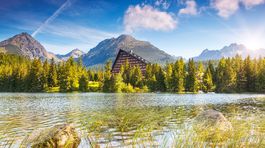 DPH klesne na ubytovanie, možno aj na jedlo