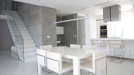 Betón nemusí byť len sivý