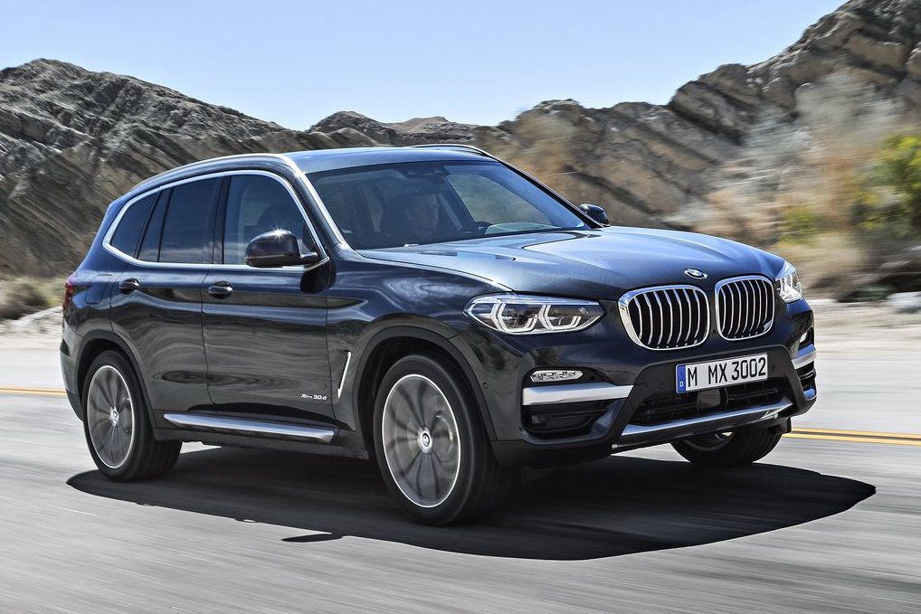 BMW sa vlani darilo. Záujem bol najmä o SUV...