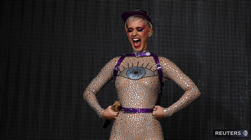 Speváčka Katy Perry na hudobnom festivale...