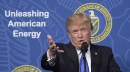 Prezident Trump sa živí urážkami