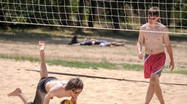 Horúčavy potrápia obyvateľov juhozápadného Slovenska, SHMÚ vydal výstrahy