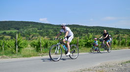Cyklotrasa JuRaVa prevedie krásami Malých Karpát