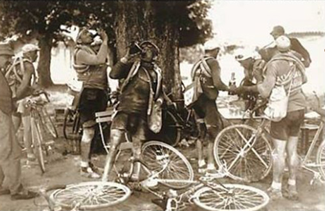 Alkohol na Tour de France bol v počiatkoch jeho...