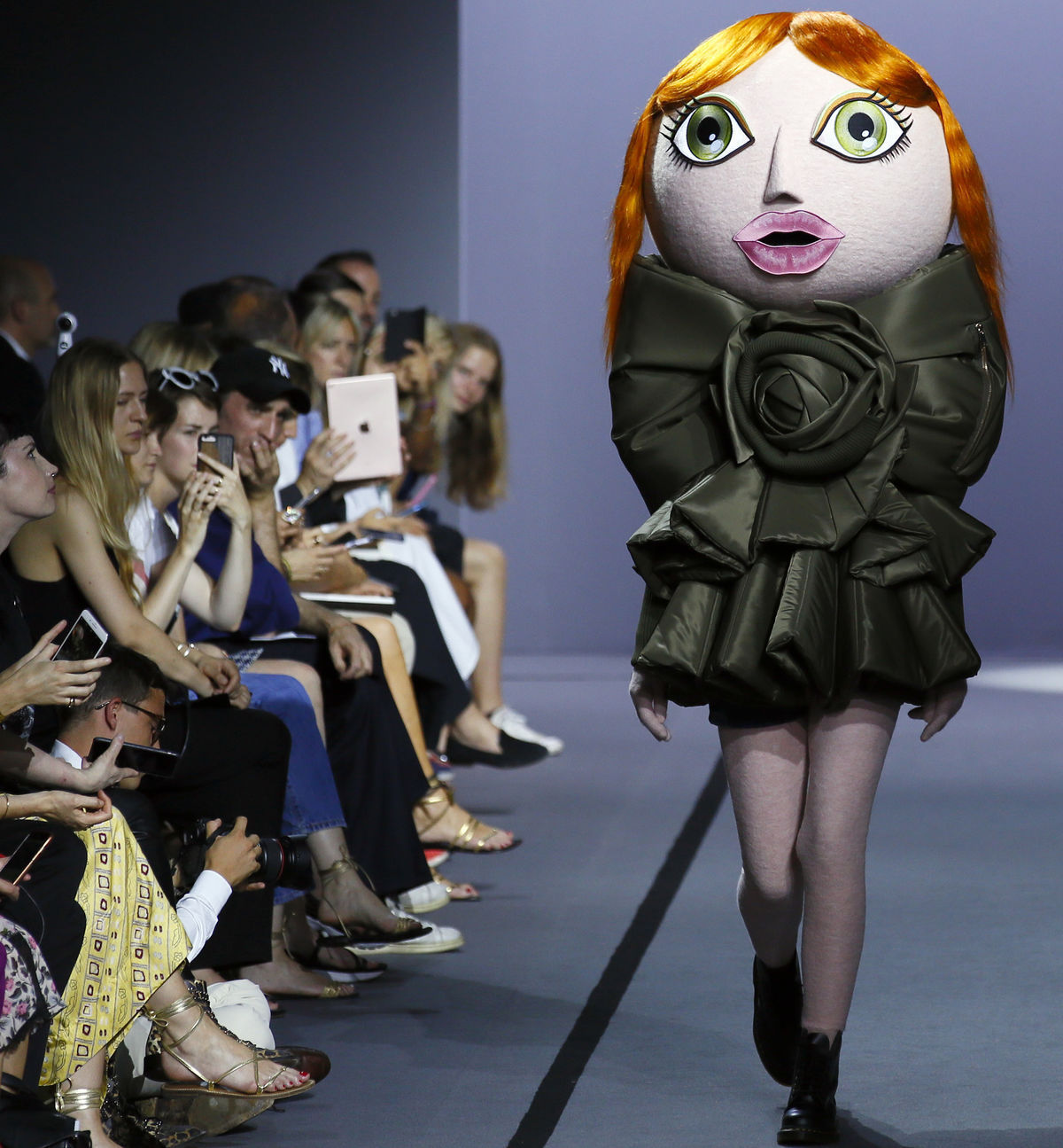 Viktor &amp; Rolf Haute Couture - dvojica...