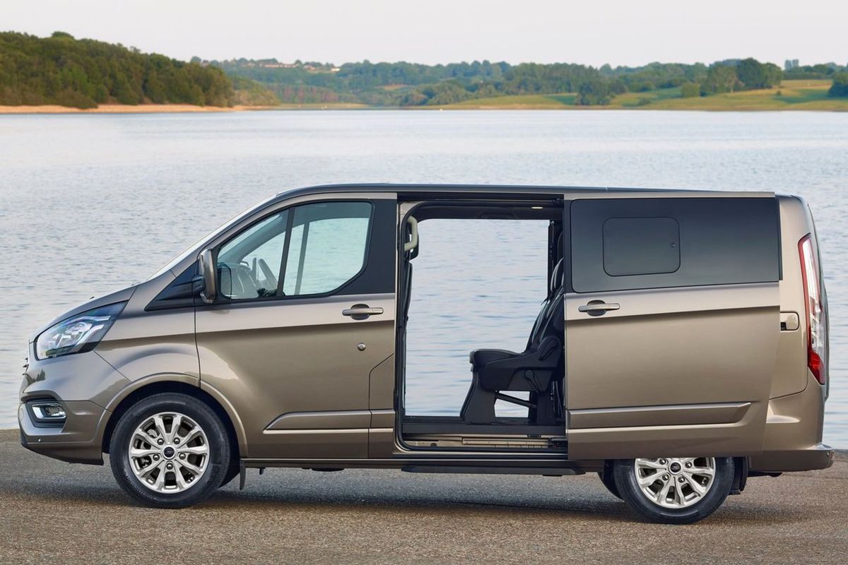 K dispozícii sú dva rázvory náprav. Pri dlhšom...