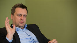 Národniari chcú prísnejšie pravidlá na zverejňovanie majetkových priznaní politikov