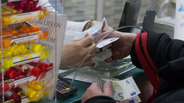 Zdravotné poisťovne posielajú späť doplatky za lieky a zdravotnícke pomôcky