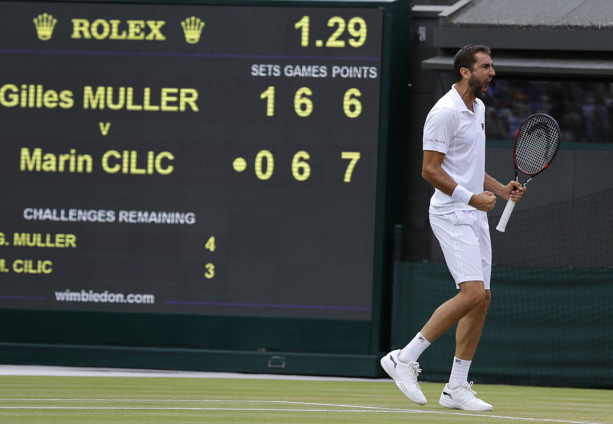 Chorvat Marin Cilic sa teší z úspešného setu.