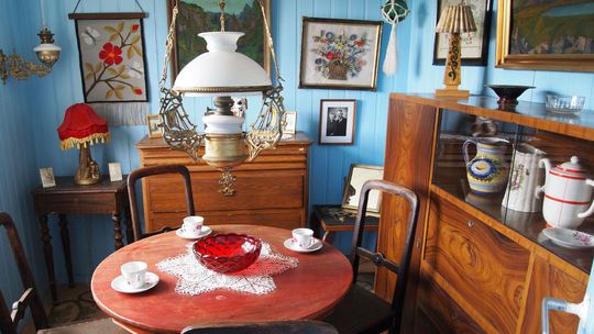 Modrá bola v obývačkách obľúbená.