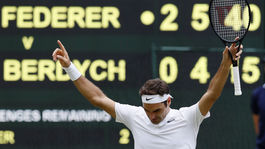 Federer si opäť zahrá vo finále Wimbledonu. Berdych mu vzdoroval