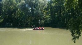 Hľadajú mladé dievča, ktoré pohltila voda Malého Dunaja