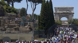 Rím, Taliansko, Forum Romanum, Titov oblúk