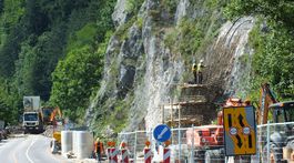 Bralo pod Strečnom sa zrútilo, situácia sa dramatizuje. Hrozí blokáda ciest