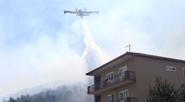 Chorvátski hasiči stále bojujú s ohňom, dym zhoršil kvalitu ovzdušia