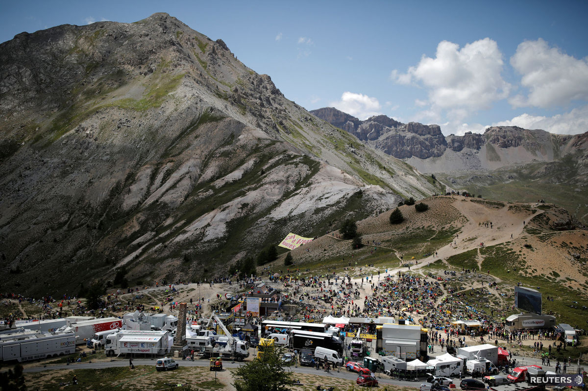 Alpská atmosféra 18. etapy Tour de France.