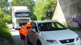 Bez práce i bez rodiny. Strečno je zlým snom kamionistov