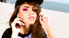 Farby leta skrášlia pleť, s množstvom radšej opatrne