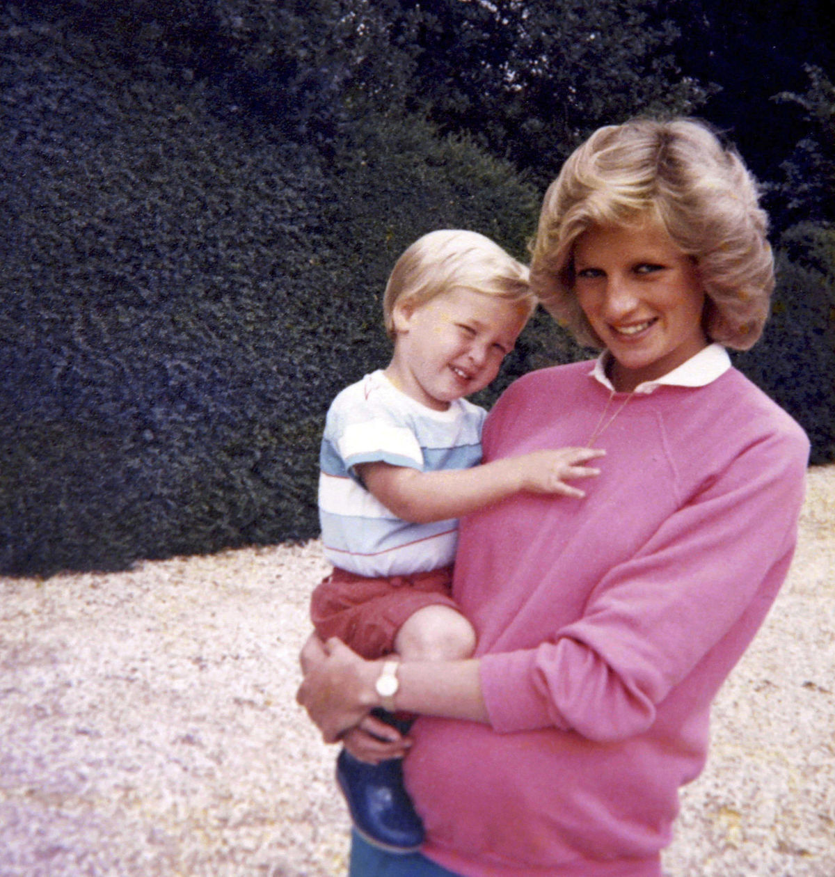 Tehotná princezná Diana so synom Williamom v...