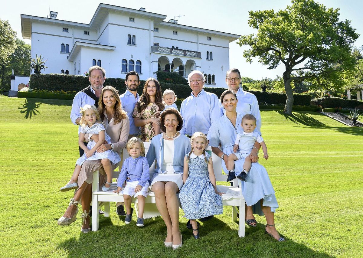 Rad dole: Kráľovná Silvia s princom Nicolasom a...