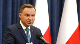 Vo Varšave hustne ovzdušie medzi Dudom a Kaczyńským