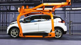 Chevrolet Bolt je 'prepadák'. Od Tesly neodlákal