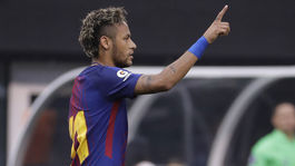 Neymar = 10 Škriniarov, 100x Bugatti či 135 horaliek pre každého Slováka