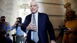 Senát USA nezrušil Obamacare ani na druhýkrát, reformu podporil aj republikán McCain
