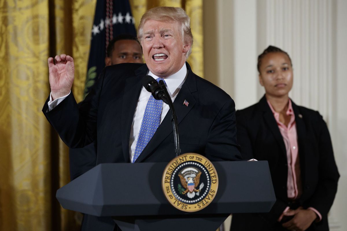 Americký prezident Donald Trump tvrdo bojuje...