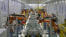 Automobilky čakajú tvrdé rokovania o zvyšovaní miezd