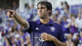 VIDEO: Jeho hviezda ešte nezhasla. Kaká strelil v MLS gól do hitparády