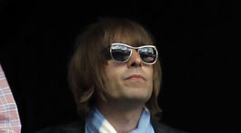 Neberte príliš veľa drog a nepite veľa alkoholu, radí Liam Gallagher