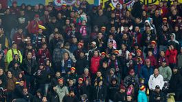 UEFA potrestala Spartu za vyčíňanie jej fanúšikov. Pokuta a zatvorený štadión