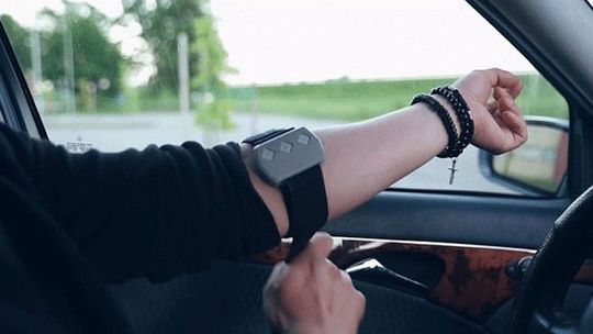 Steer - náramok proti mikrospánku