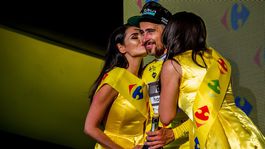 Sagan nahneval Poliakov, Majka: Hráme s dvomi kartami