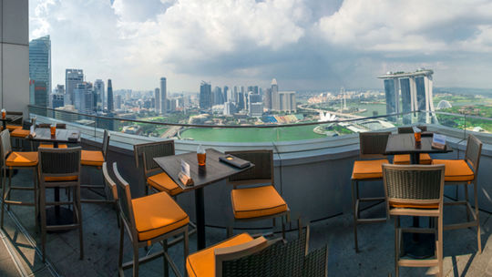 Výhľad z terasy Level 33 na Marina Bay.