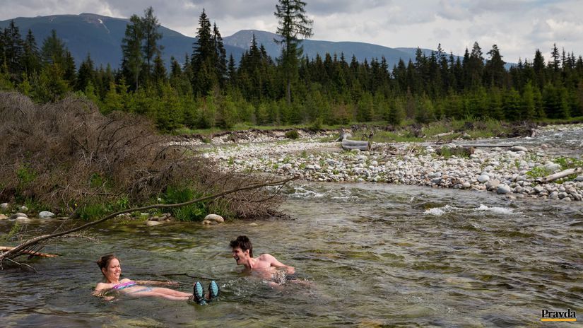 Riečka Belá. Niektorí turisti chcú spoznávať...