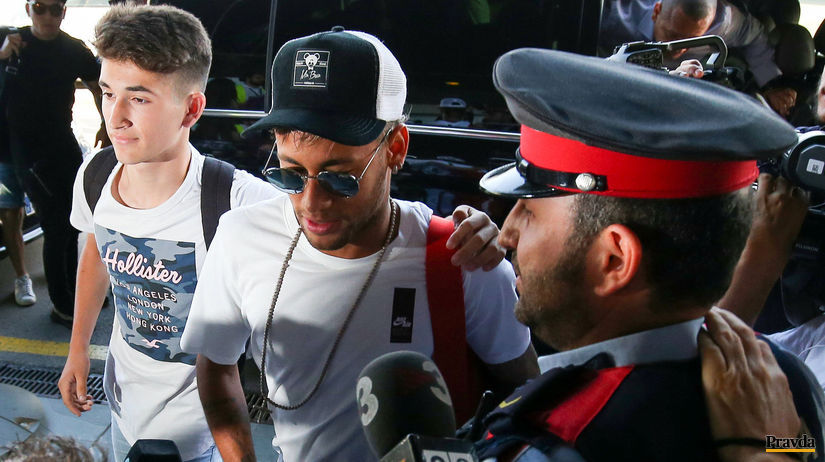 Neymar na letisku v Barcelone